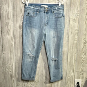 Women’s KanCan High Rise Ripped Capri Light Wash Size 29